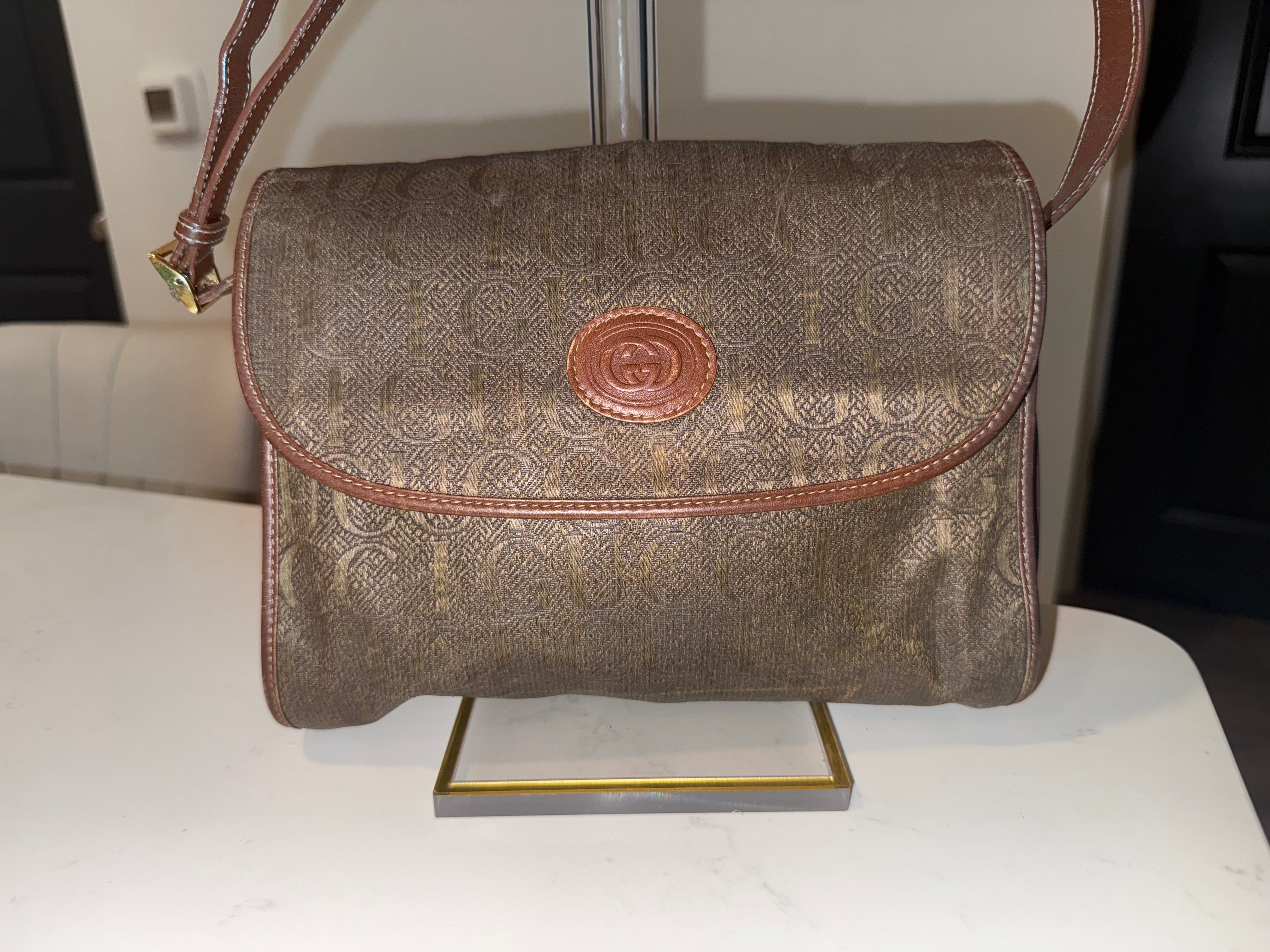 Vintage Gucci crossbody shoulder bag Y2K