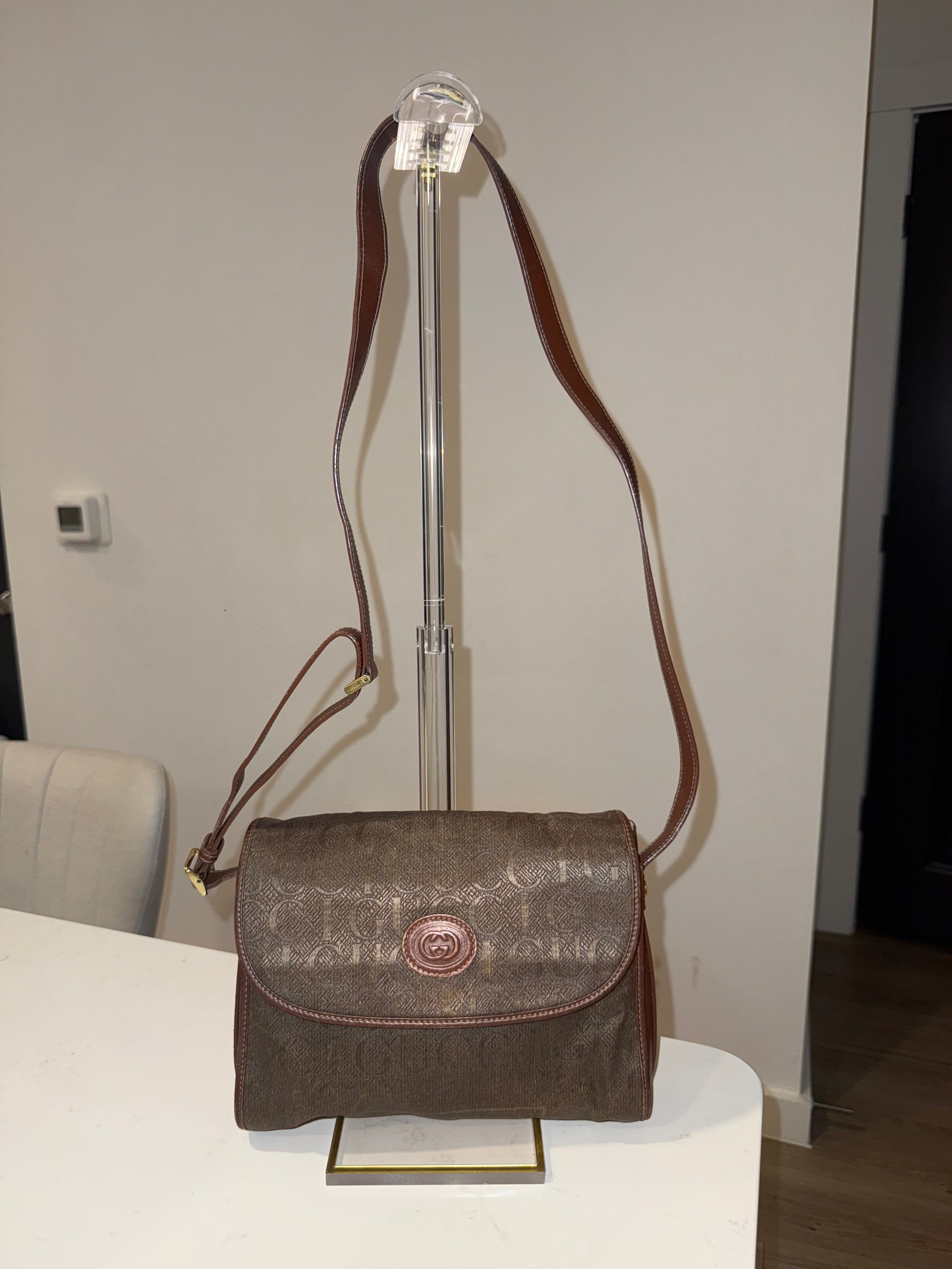 Vintage Gucci crossbody shoulder bag Y2K