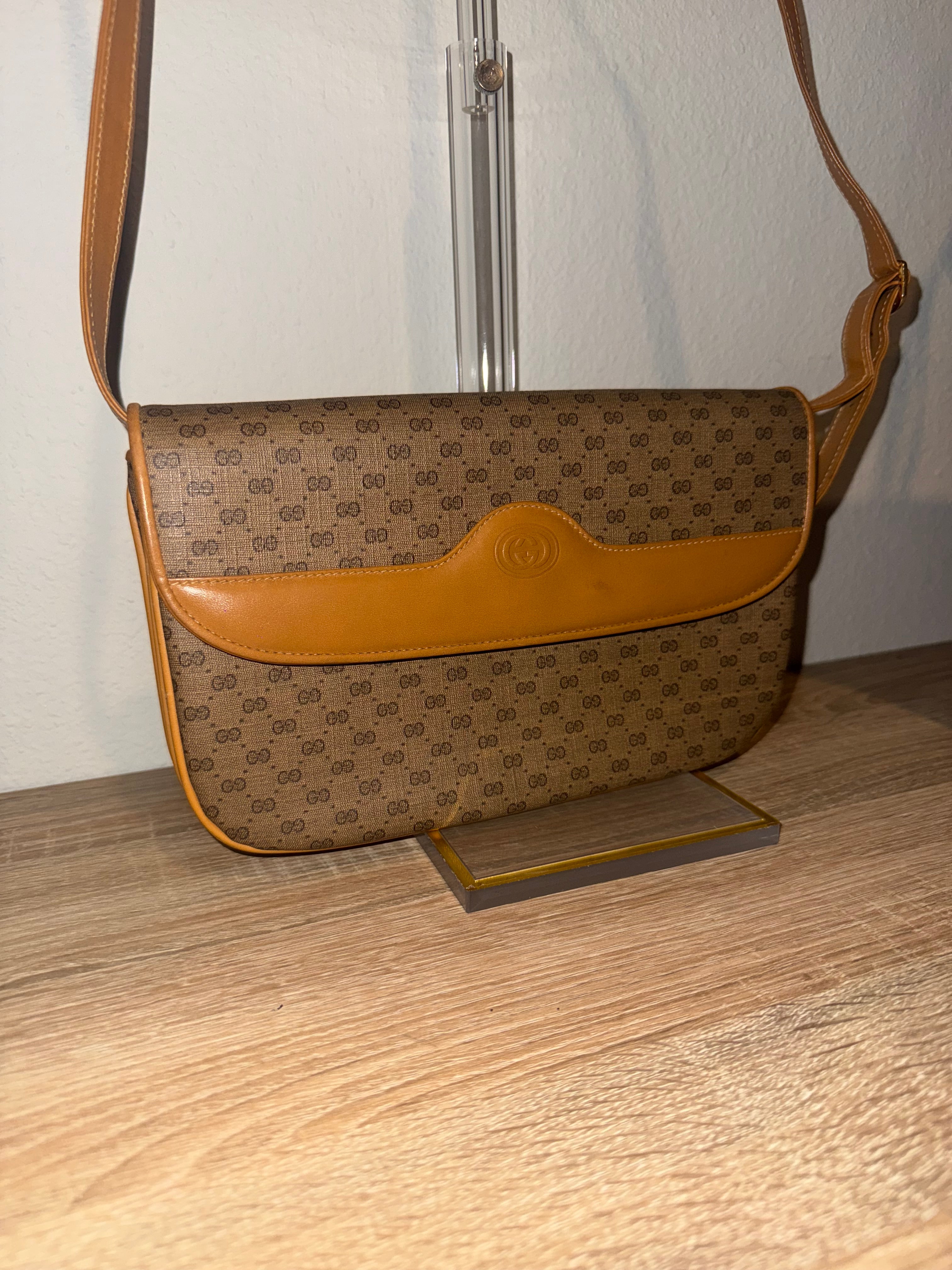 Authentic vintage Gucci shoulder bag