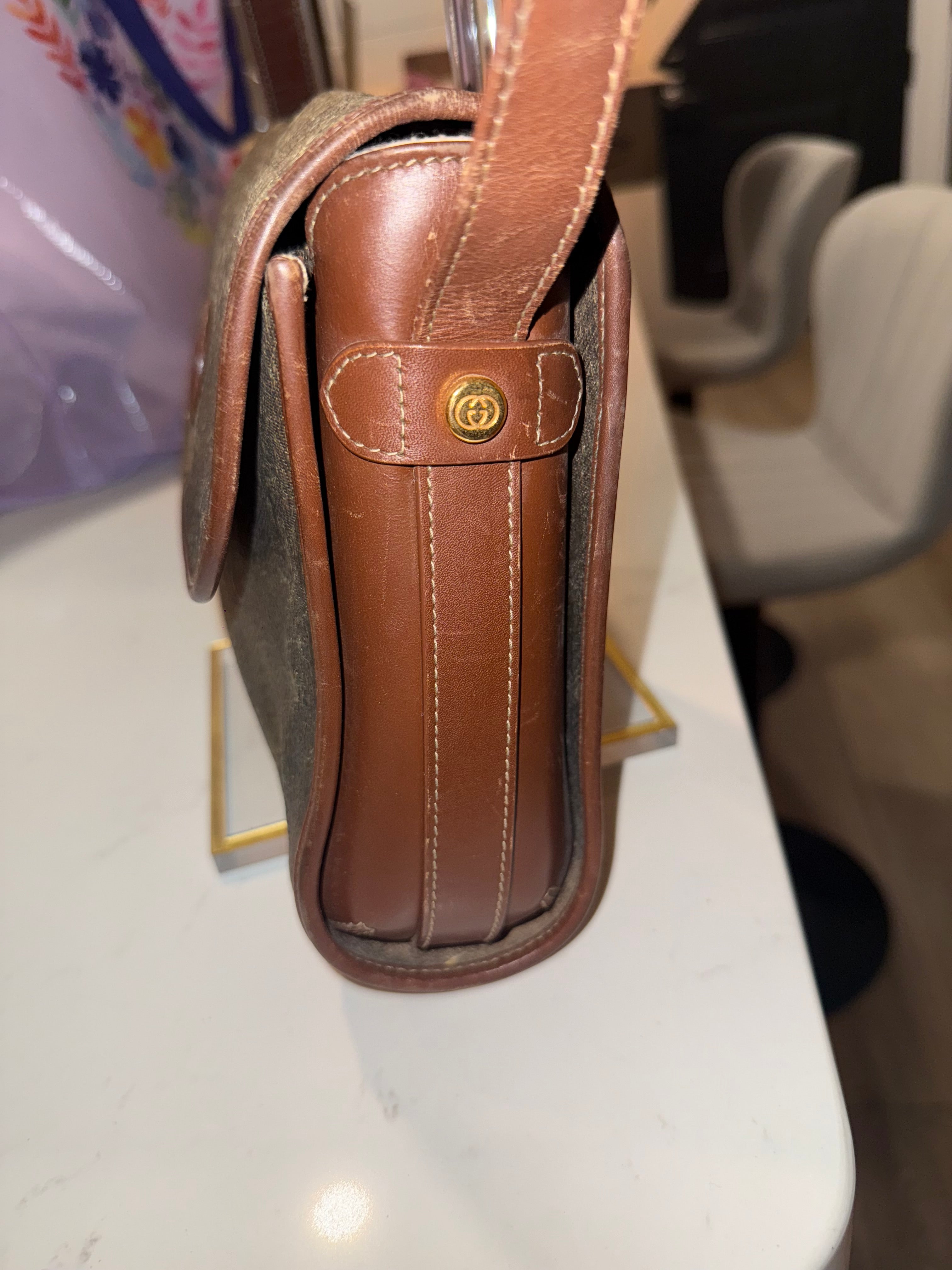 Vintage Gucci crossbody shoulder bag Y2K